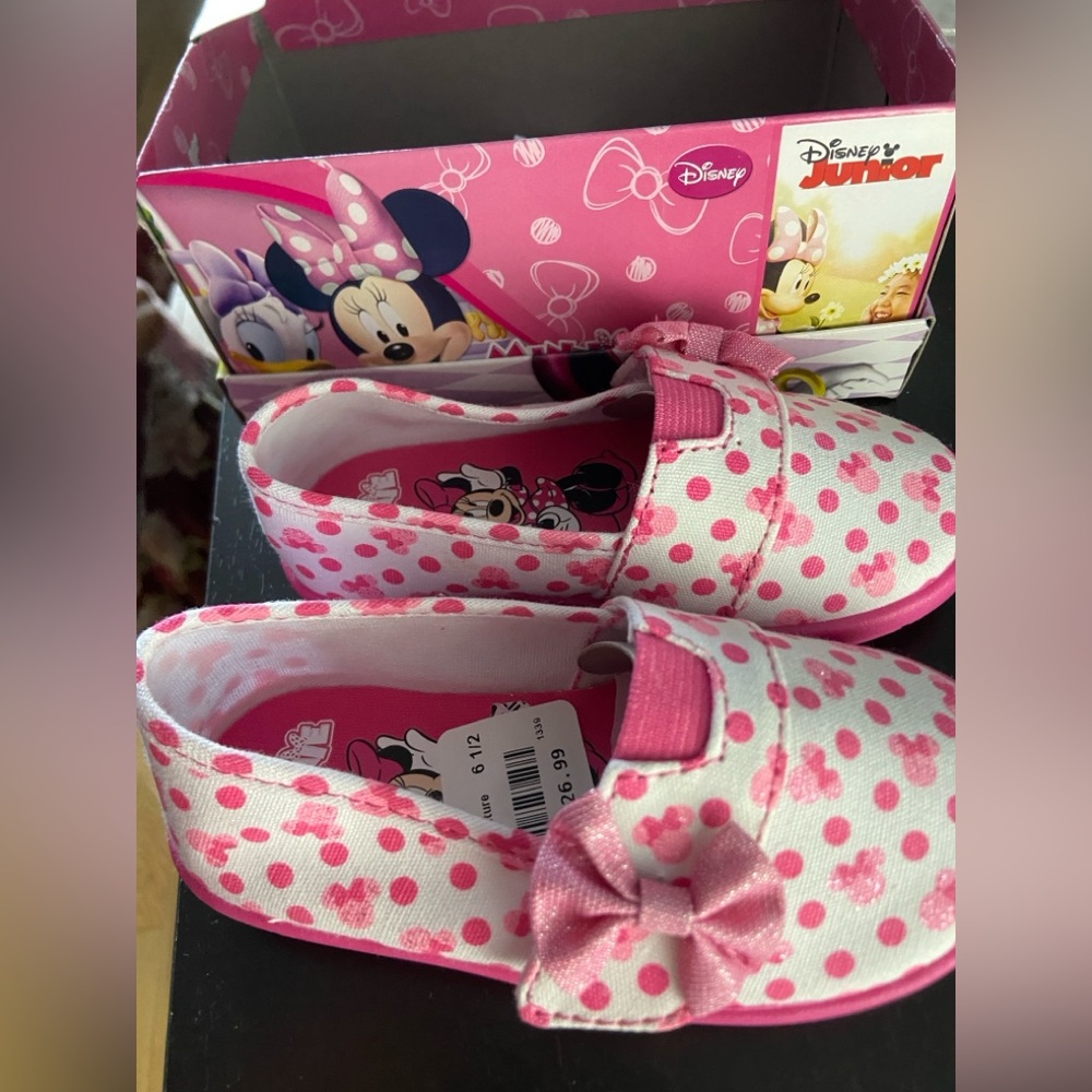 NWT with box. Disney Kids Pink Polka Dot Shoes size 6.5